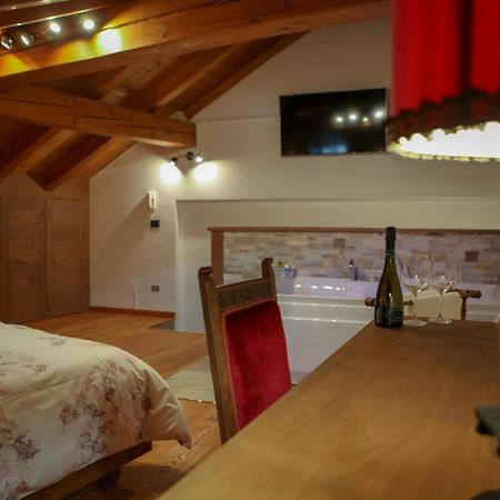Maison Bordon - Le Petit Château Nus Extérieur photo