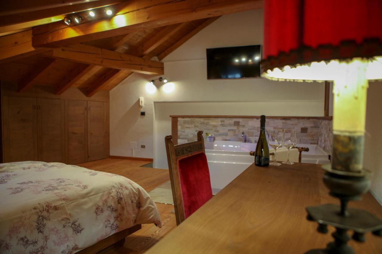 Maison Bordon - Le Petit Château Nus Extérieur photo